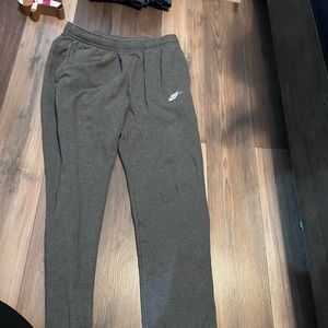 Grey Nike sweat pants size L